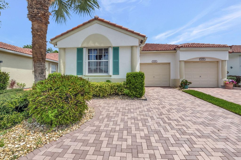 Photo of 6285 Petunia Road, Delray Beach, FL 33484 (MLS # R11006432)