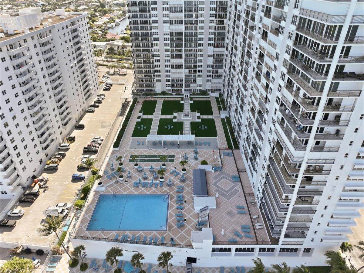 PLAZA SOUTH CONDO - Residential
