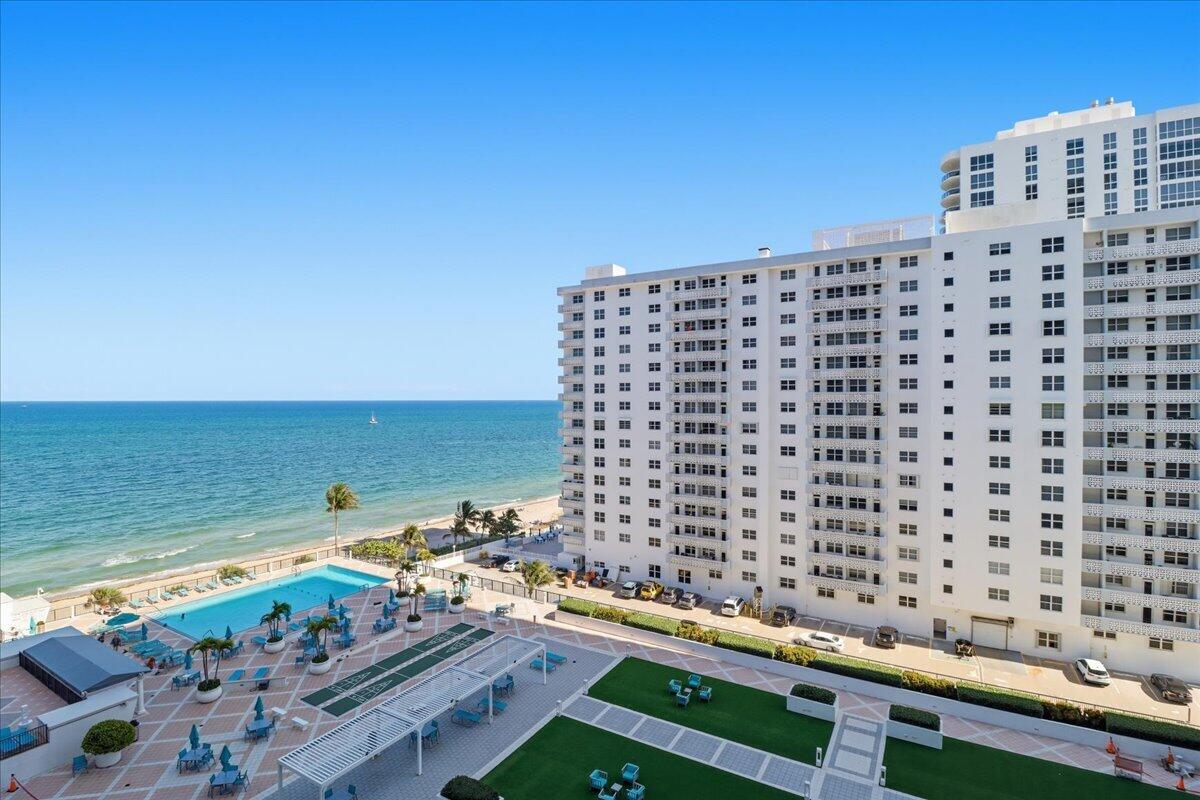 PLAZA SOUTH CONDO - Residential