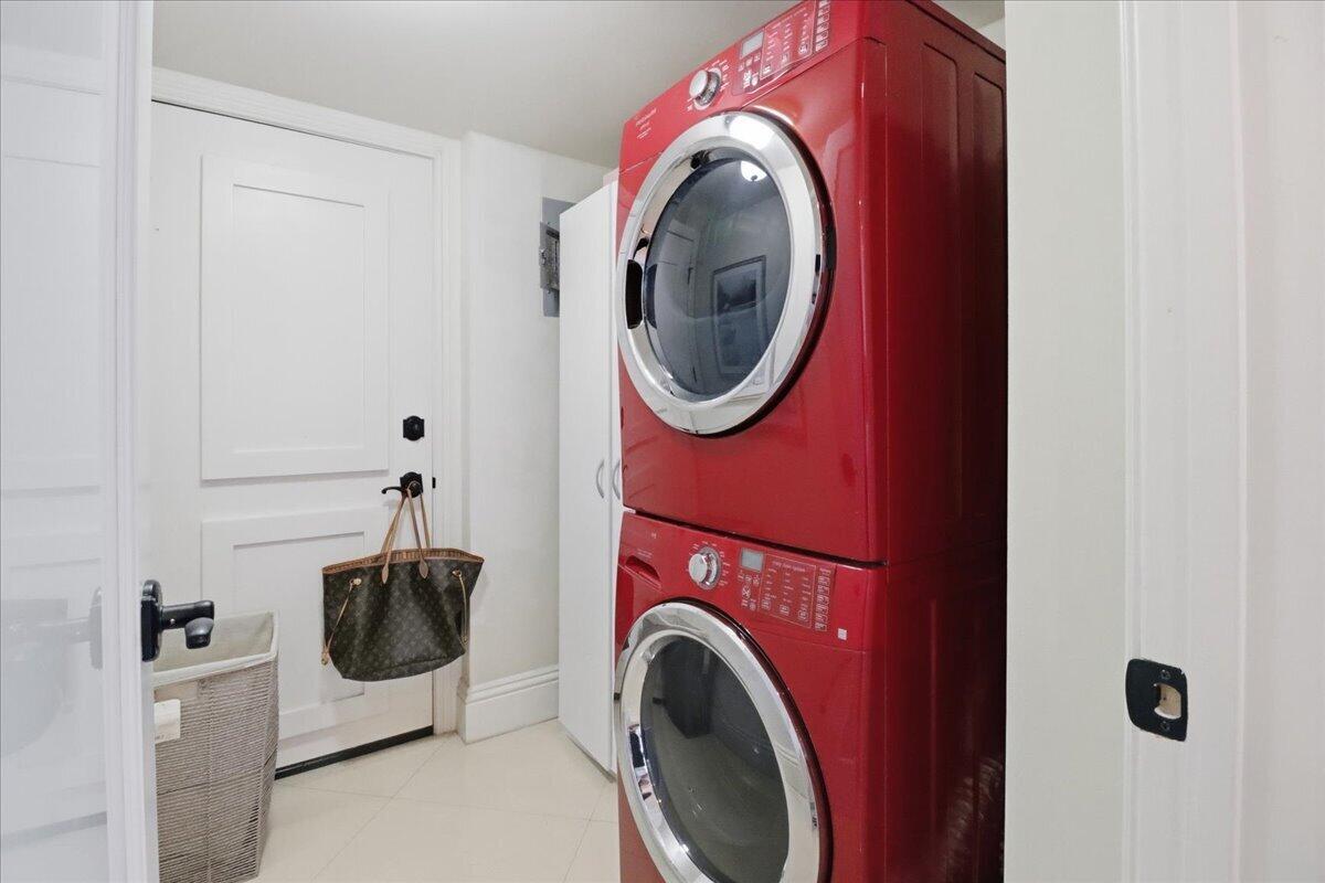 PLAZA SOUTH CONDO - Residential