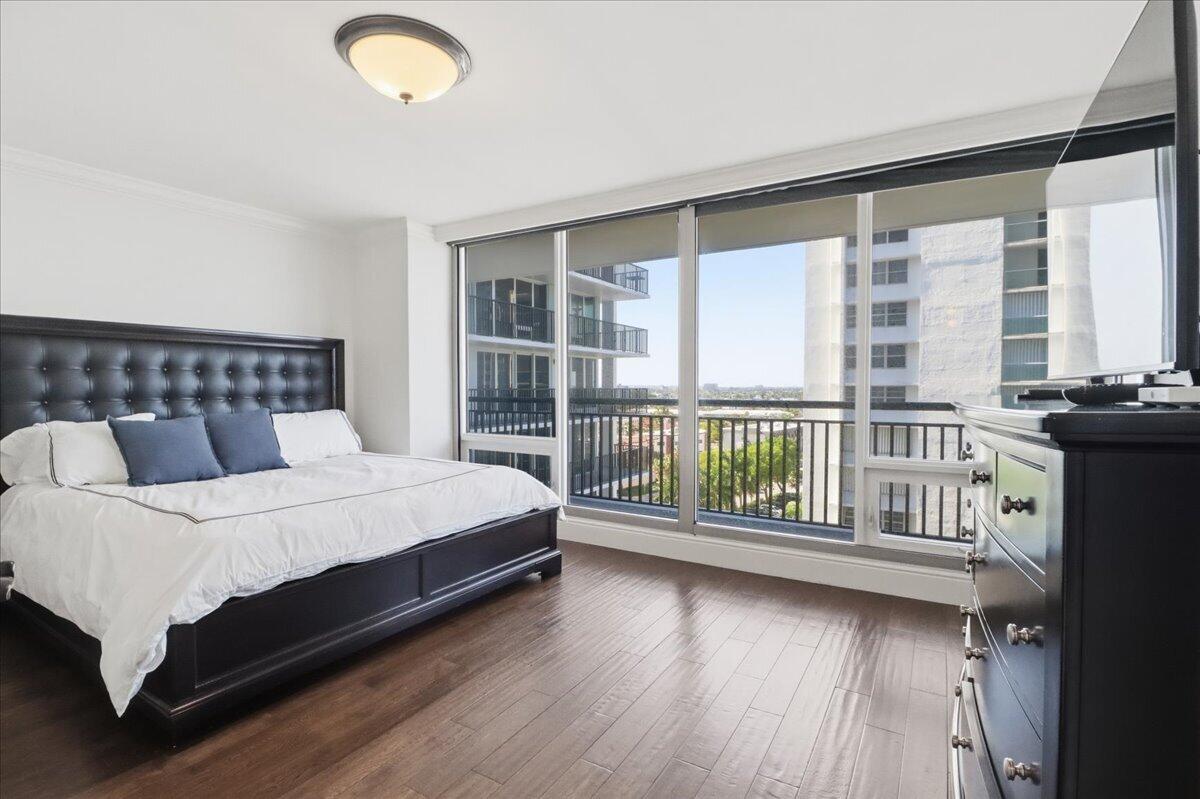 PLAZA SOUTH CONDO - Residential