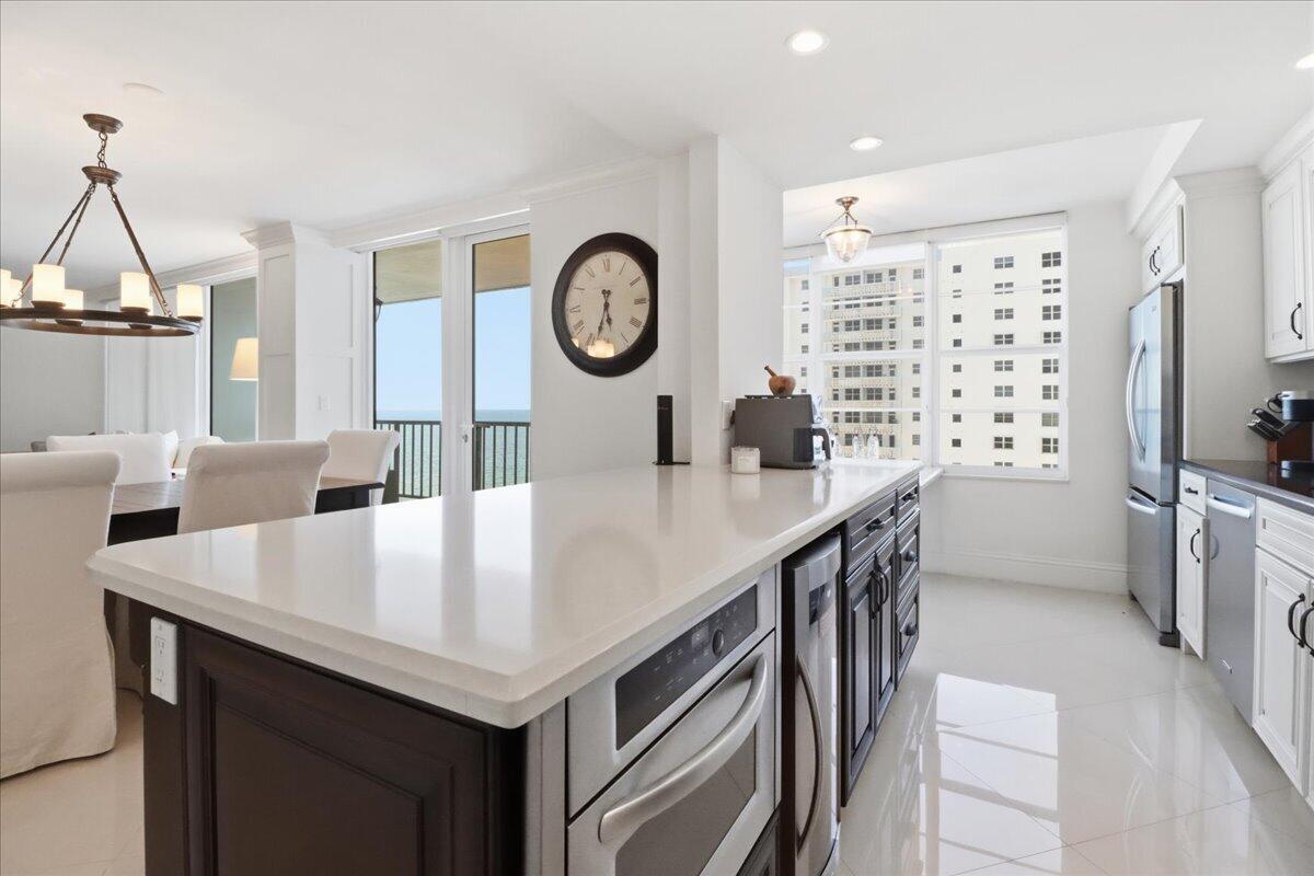PLAZA SOUTH CONDO - Residential