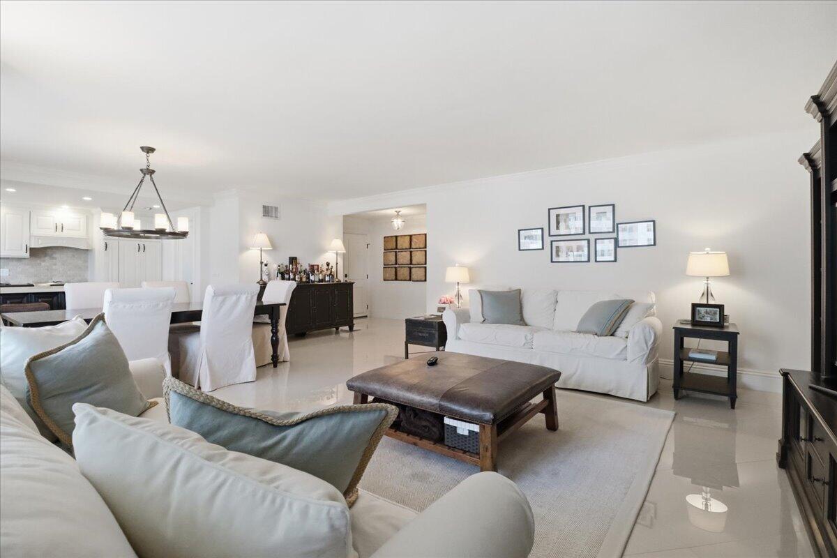 PLAZA SOUTH CONDO - Residential