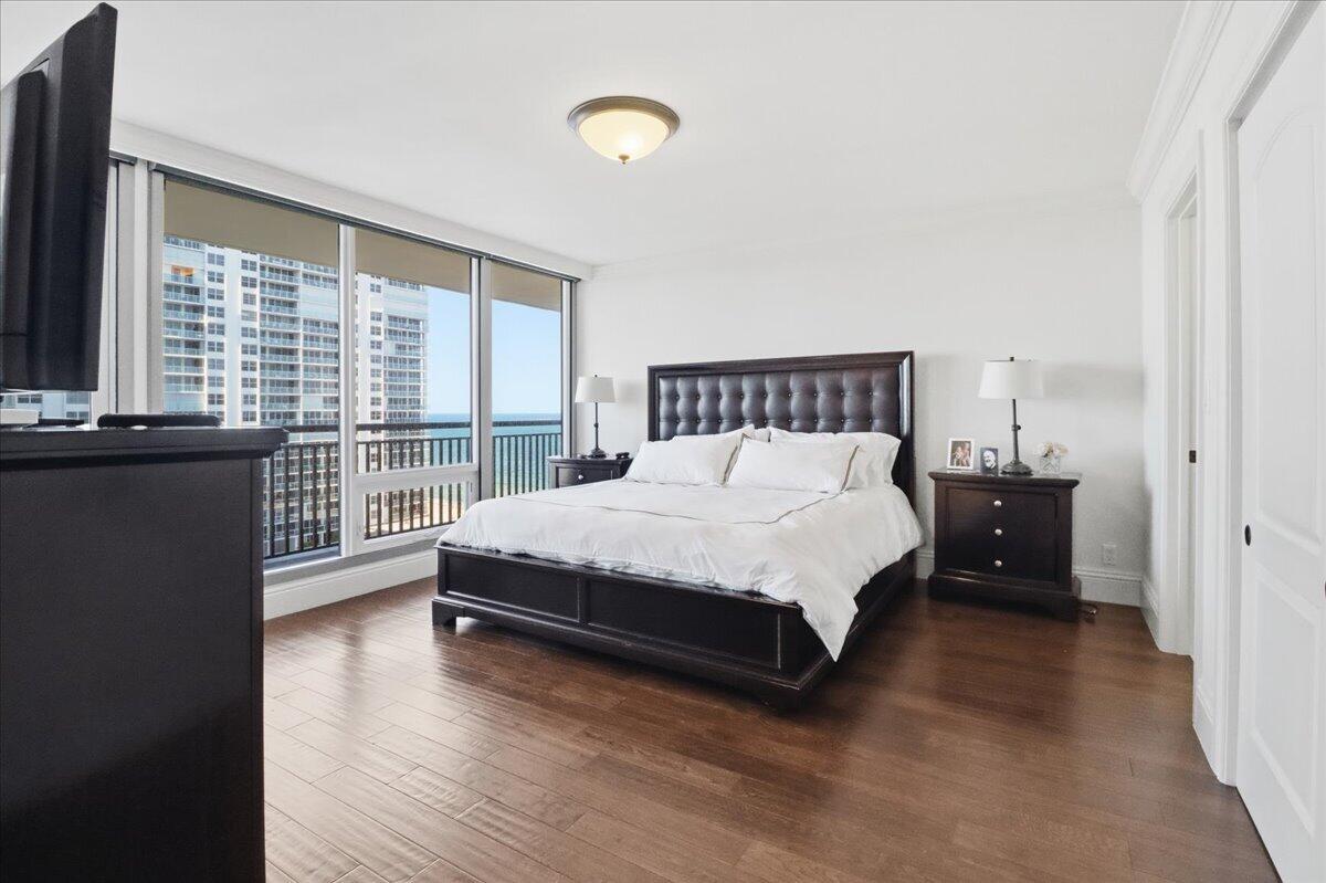 PLAZA SOUTH CONDO - Residential