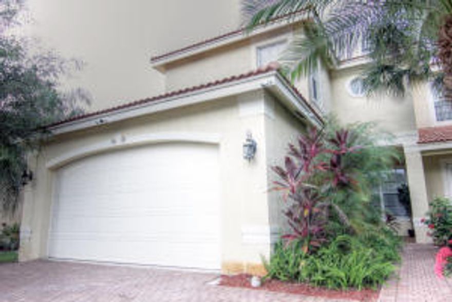 Offering 6 bedrooms and 4 baths, this home is large enough to accommodate!  You'll love the formal dining, living space and waterfront views.  This home is a must see.  Move in ready!  3 bedrooms upstairs with 2 bathrooms, 2 additional bedrooms downstairs with bath/shower combination. Large Kitchen with 42'' cabinets, over looking family room and a lake view. Living and formal dinning area as you enter this spacious home. It also includes basic cable service a security system with 10 cameras and monitoring, lawn care. 2 car garage. This home is within walking distance to the club house pool area.