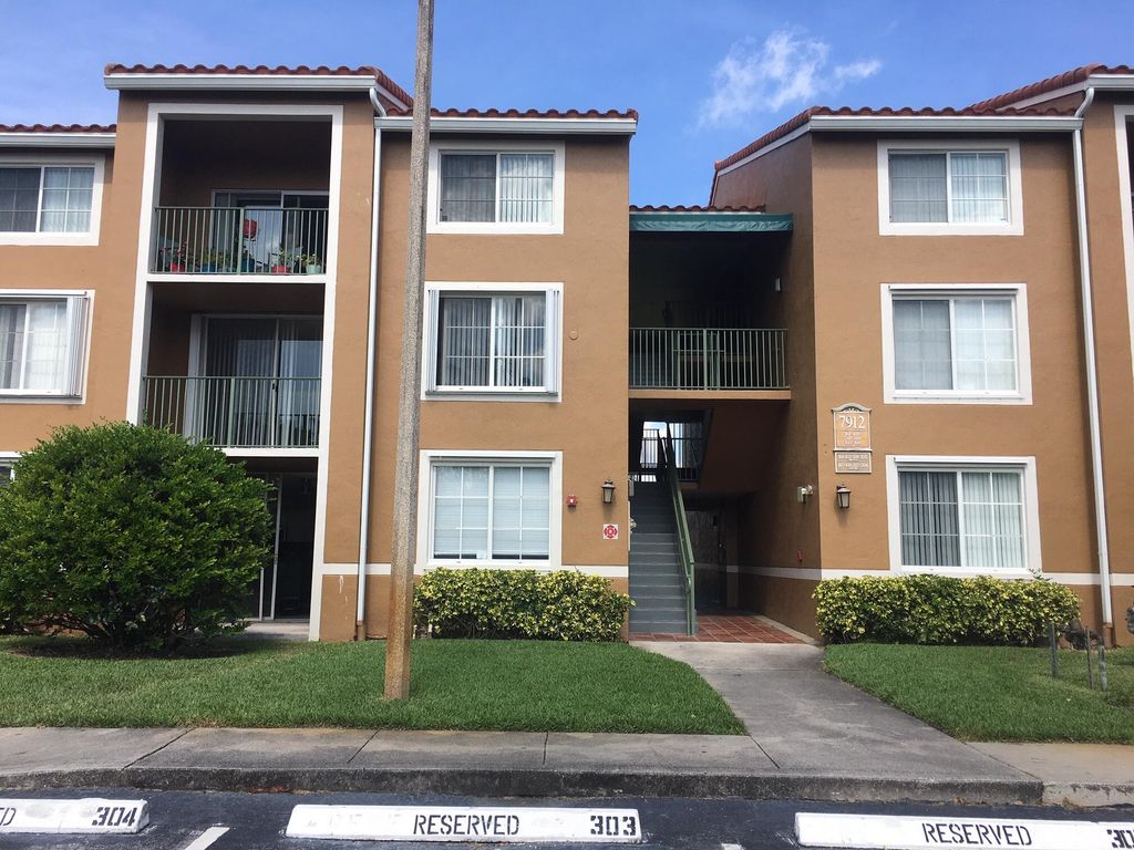 Photo of 7912 Sonoma Springs Circle #203, Lake Worth, FL 33463 (MLS # R11113322)