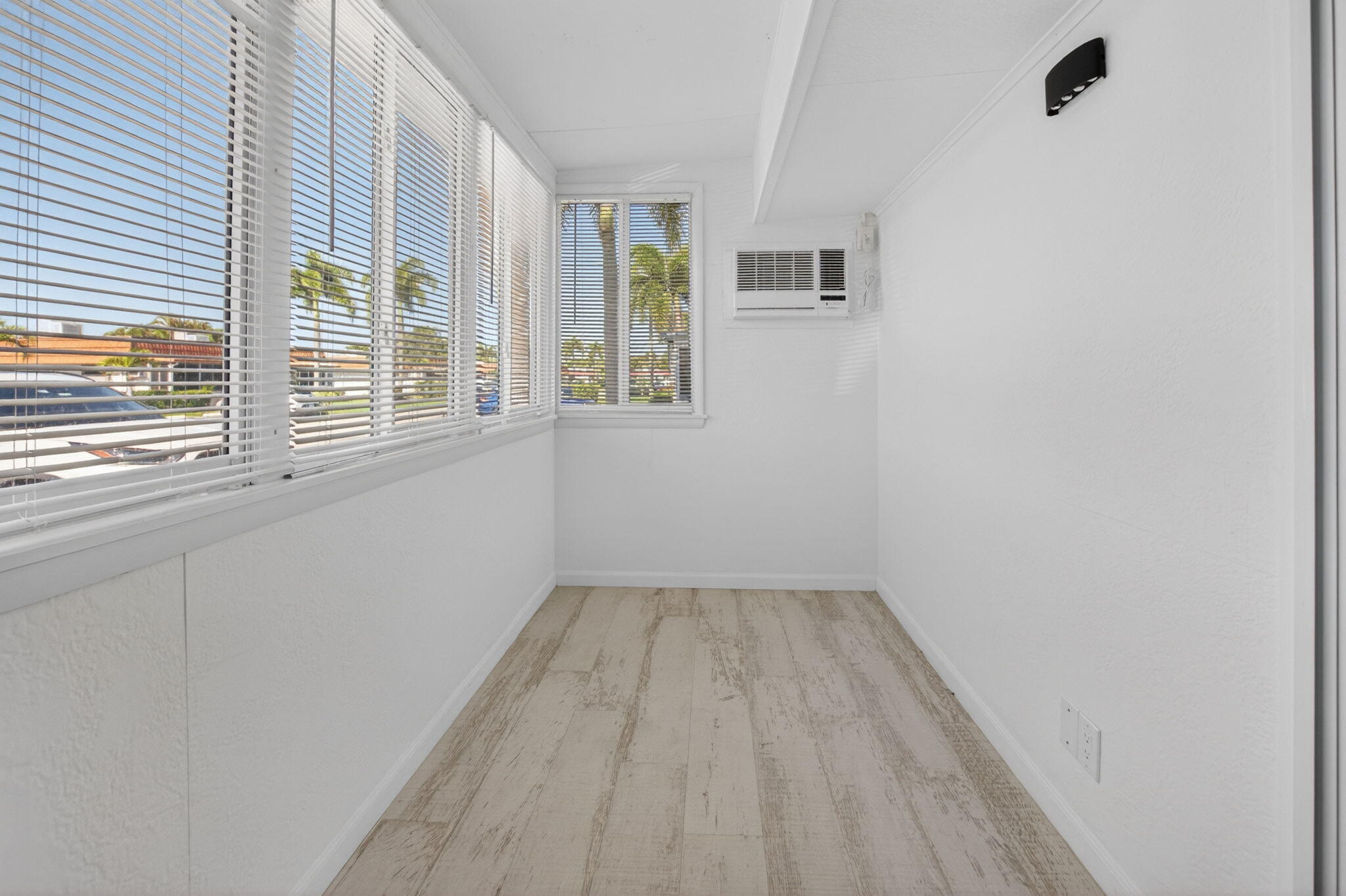 KINGS POINT WATERFORD CONDOS - Residential Lease