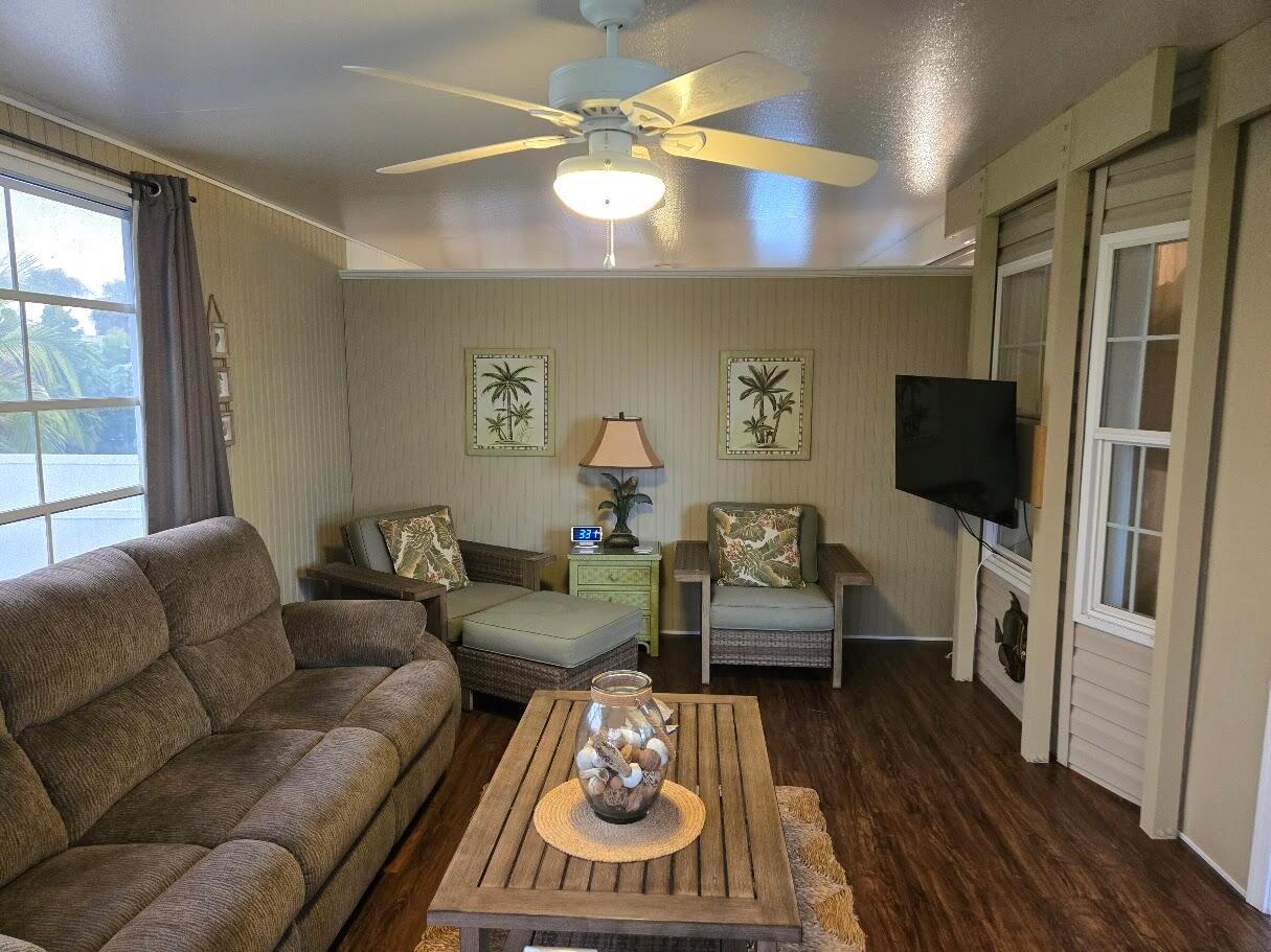 BLUE CYPRESS GOLF & RV RE - Residential