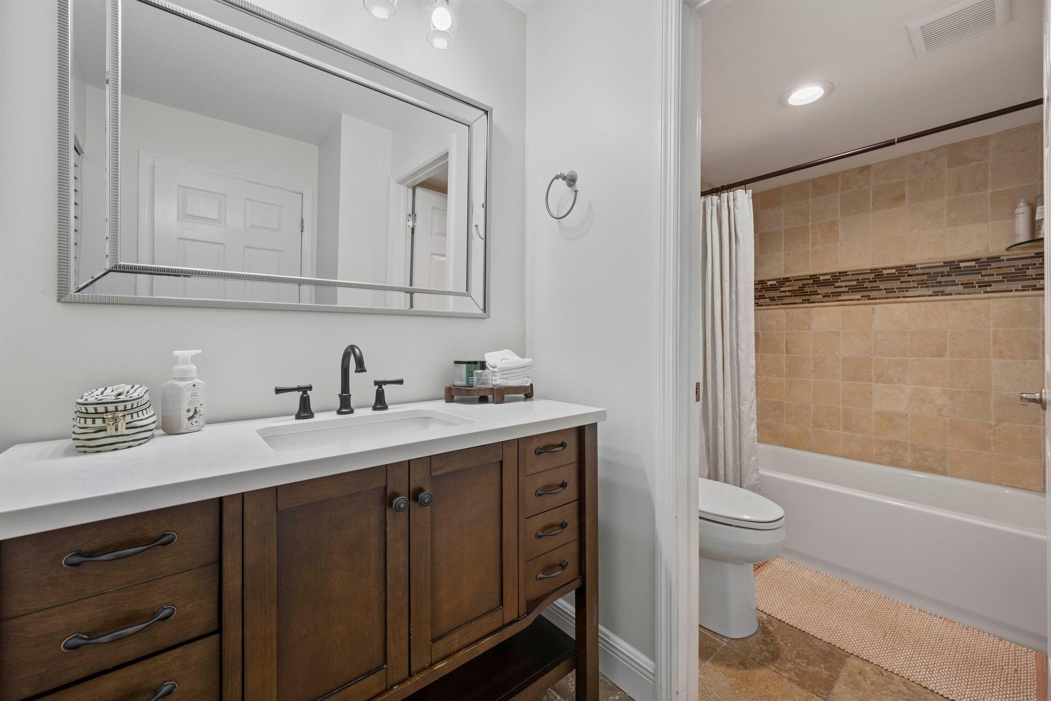 MILANO CONDO - Residential