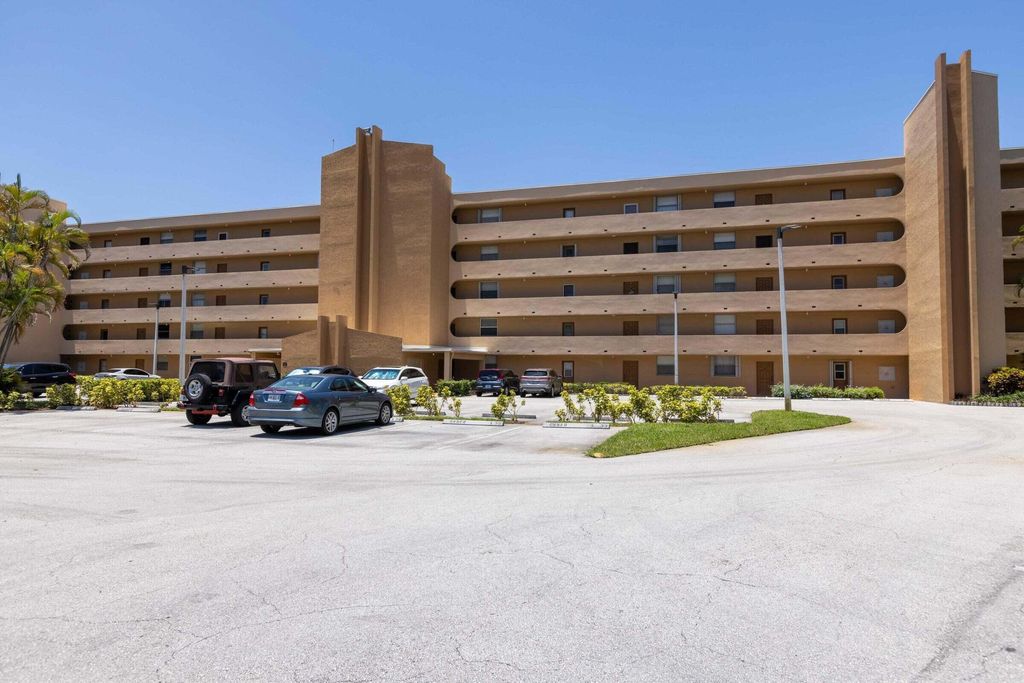 Photo of 299 NW 52nd Terrace #118, Boca Raton, FL 33487 (MLS # R10955975)