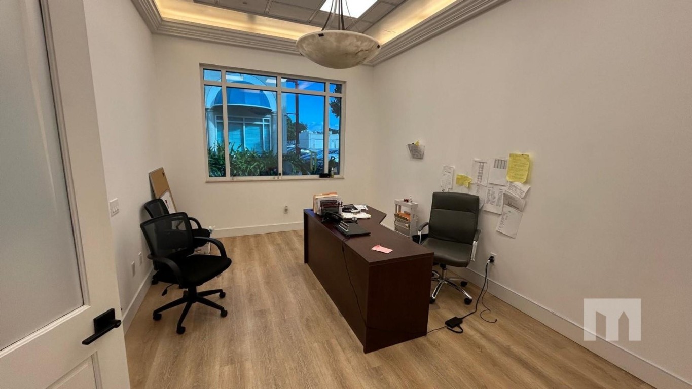 2860 W State Road 84 119