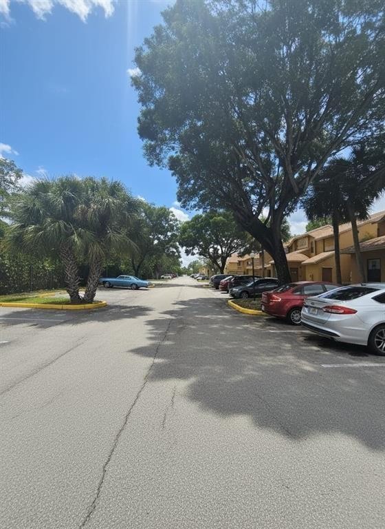 CIRCLE VILLAS (THE) CONDO - Residential