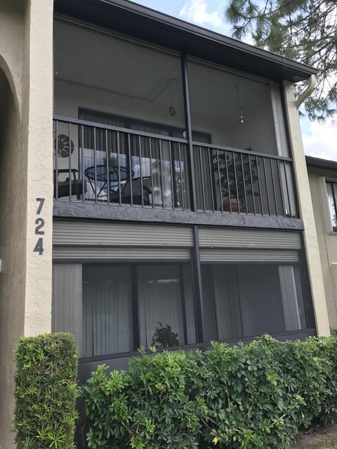 724 Sunny Pine Way D2 Greenacres FL 33415