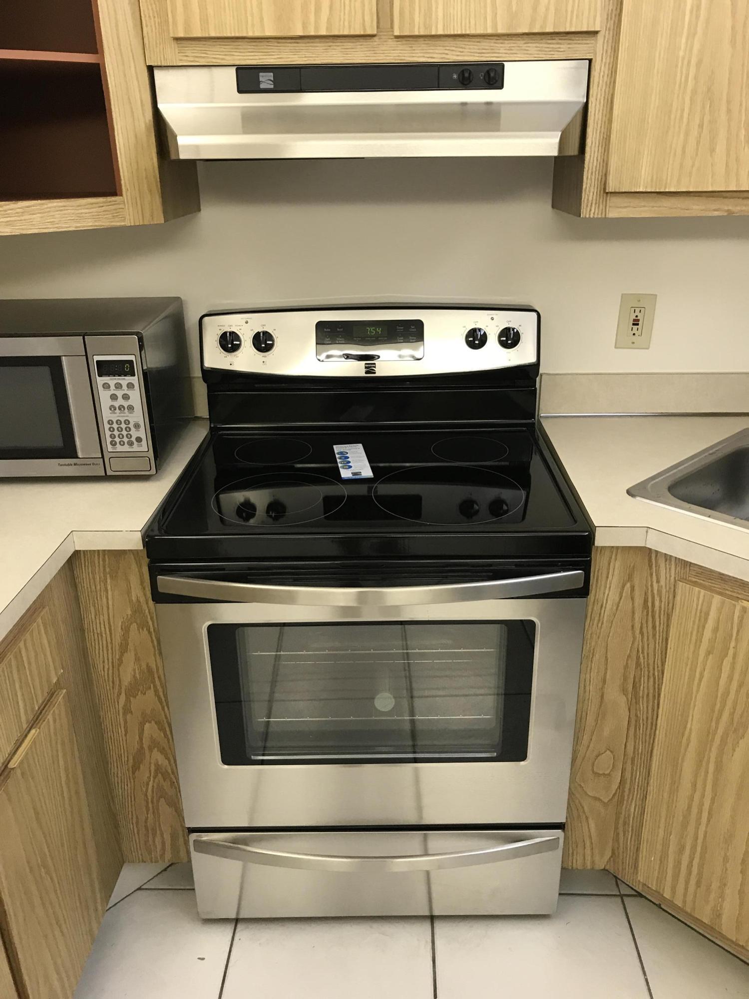 PINE RIDGE NORTH VILLAGE III CONDO - Residential Lease