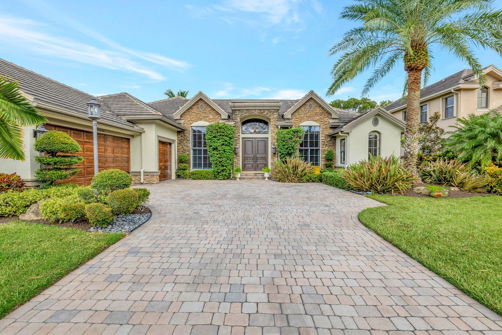 Photo of 10678 Versailles Boulevard, Wellington, FL 33449 (MLS # R10931975)
