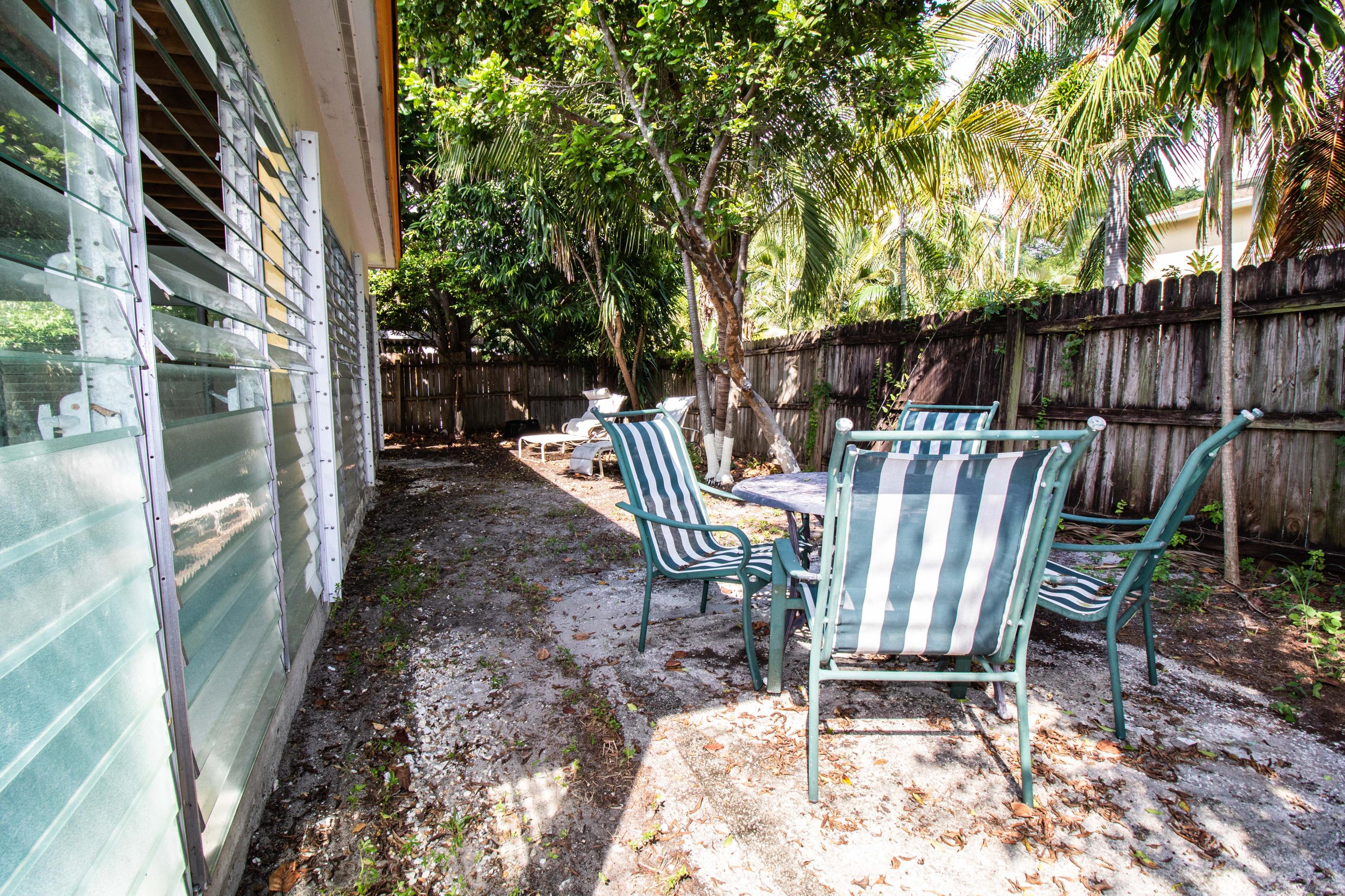 EDEN PARK - NORTH LAKE WORTH IN PB 5 PGS 48 & 49 - Residential