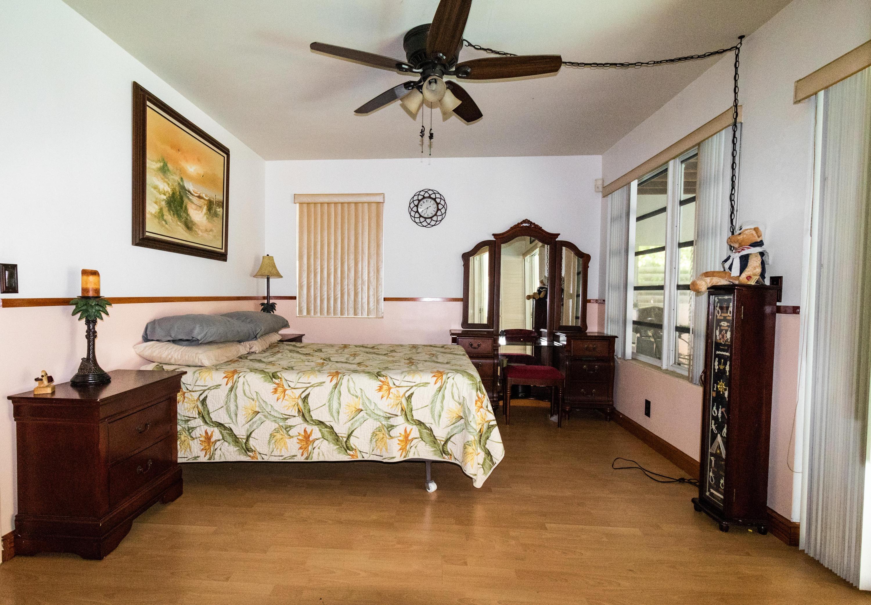 EDEN PARK - NORTH LAKE WORTH IN PB 5 PGS 48 & 49 - Residential