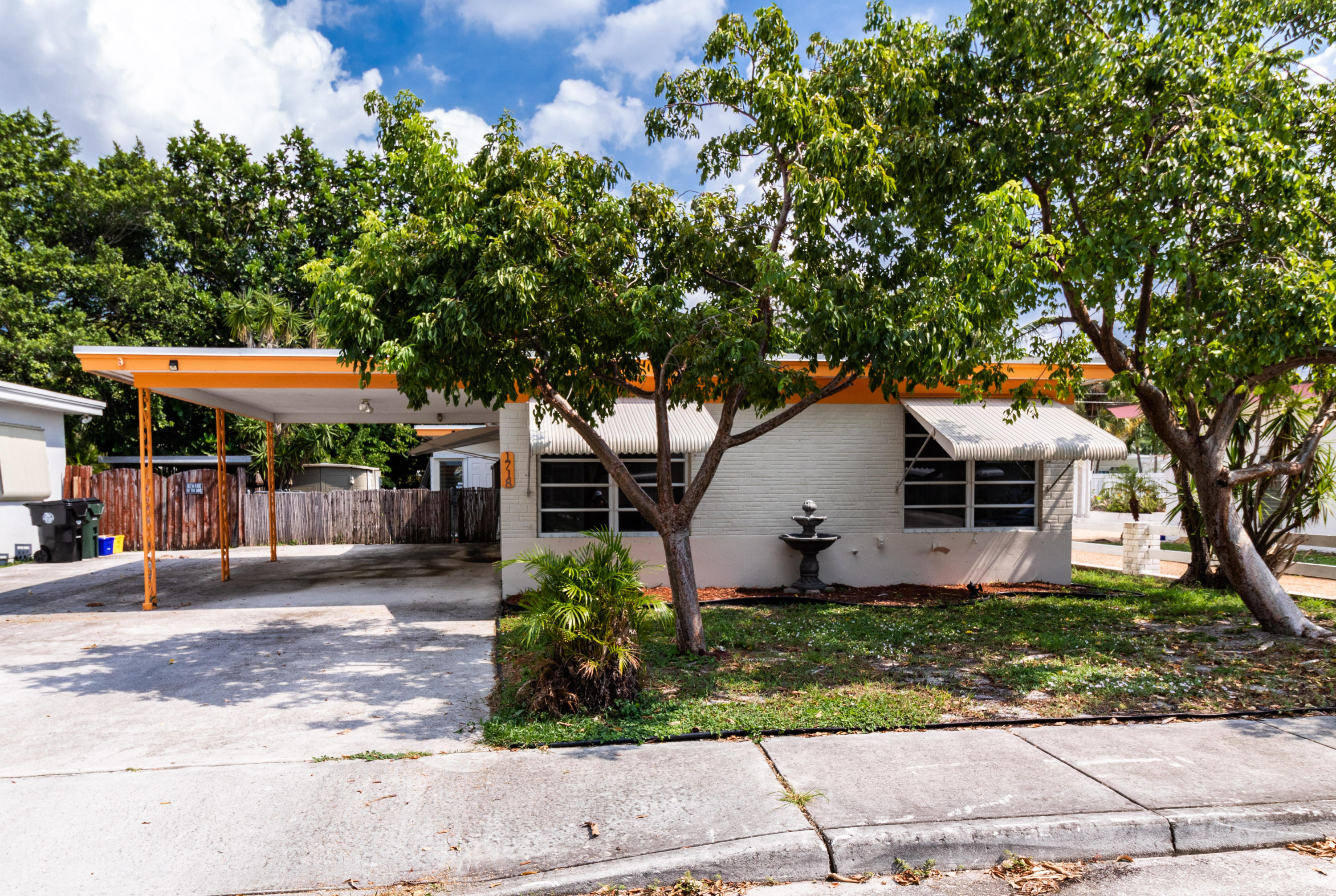 EDEN PARK - NORTH LAKE WORTH IN PB 5 PGS 48 & 49 - Residential