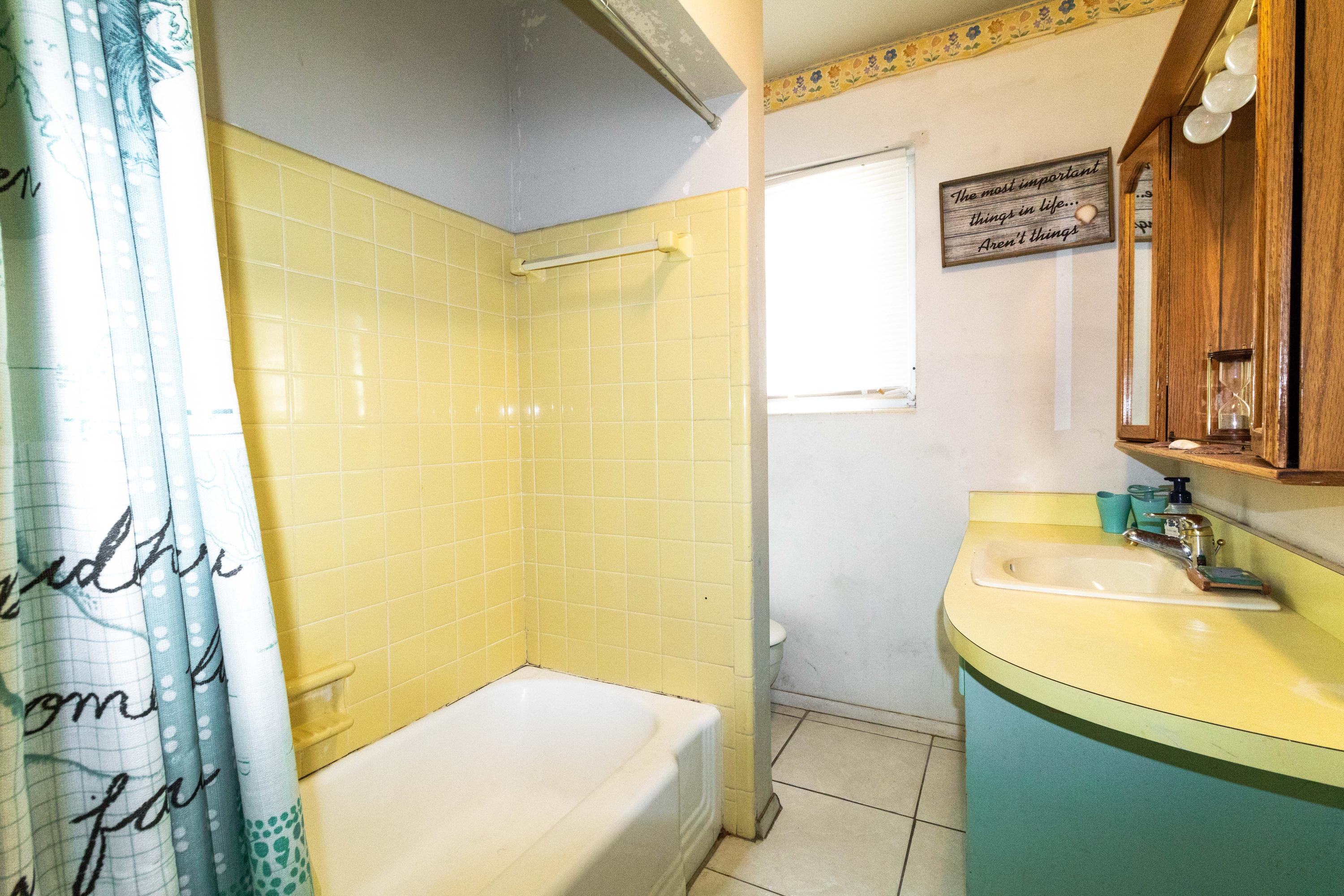 EDEN PARK - NORTH LAKE WORTH IN PB 5 PGS 48 & 49 - Residential