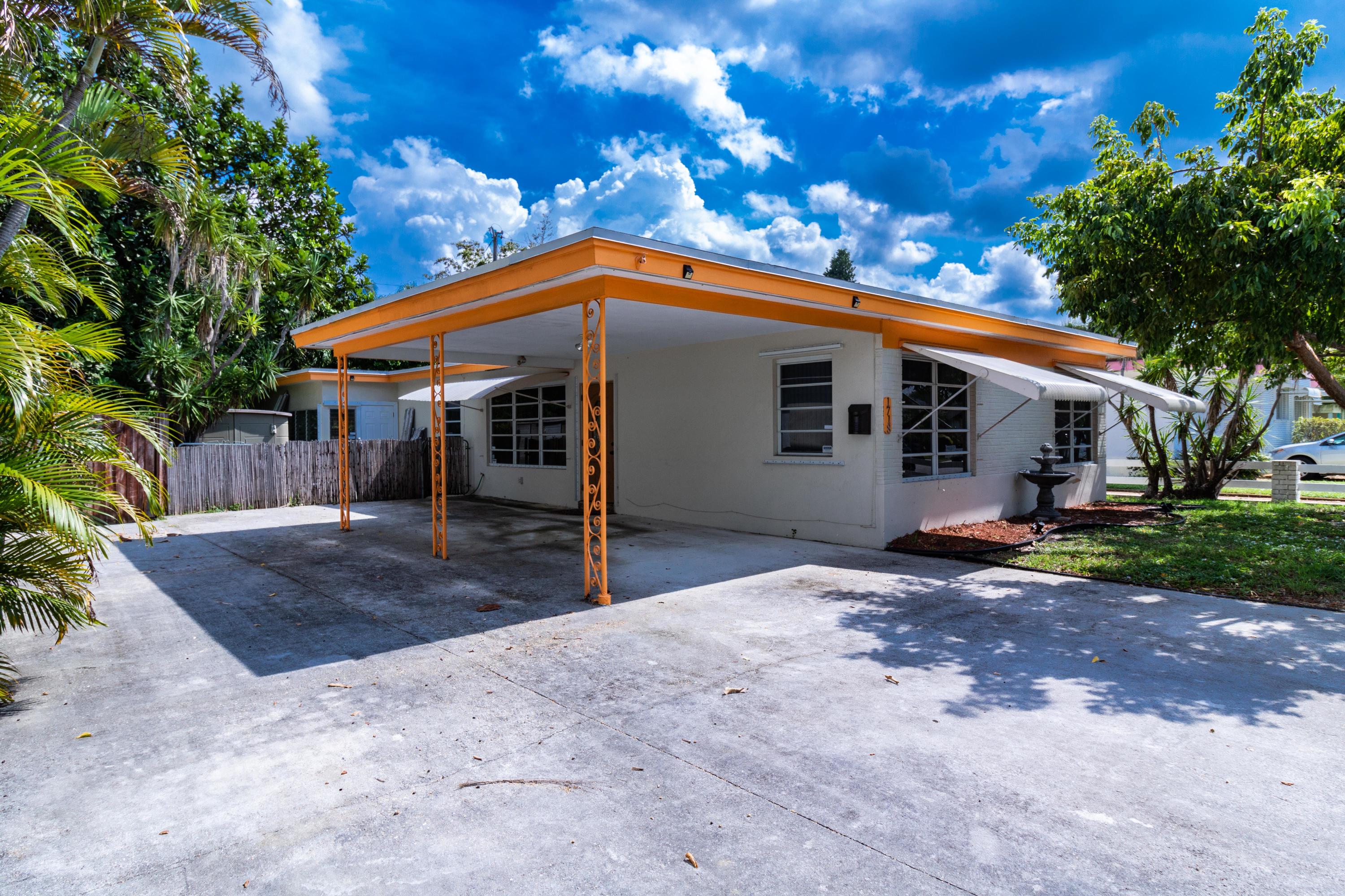 EDEN PARK - NORTH LAKE WORTH IN PB 5 PGS 48 & 49 - Residential