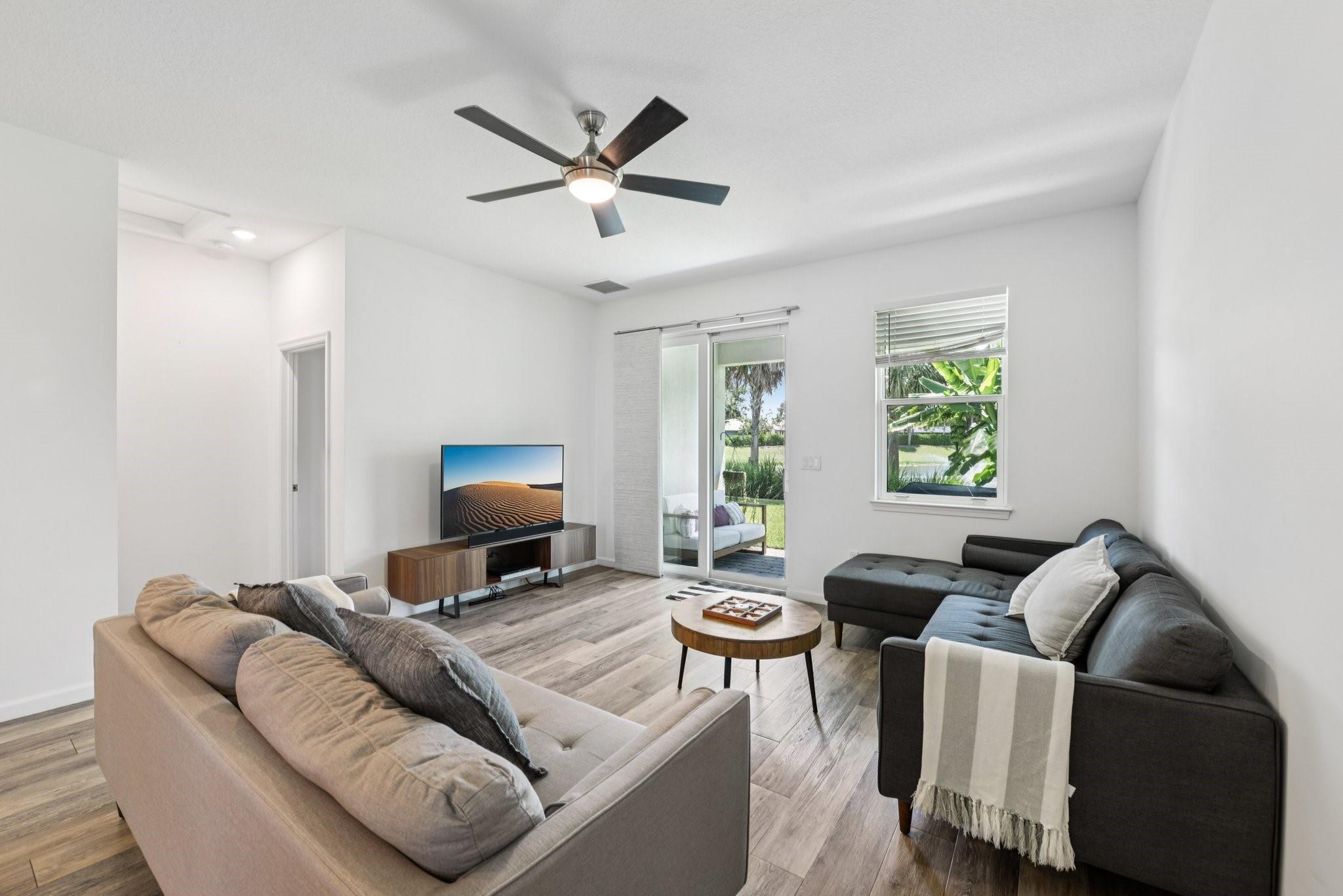 1910 Harding St, Lake Worth Beach, FL, 33460/$630,000 3 1910 Harding St