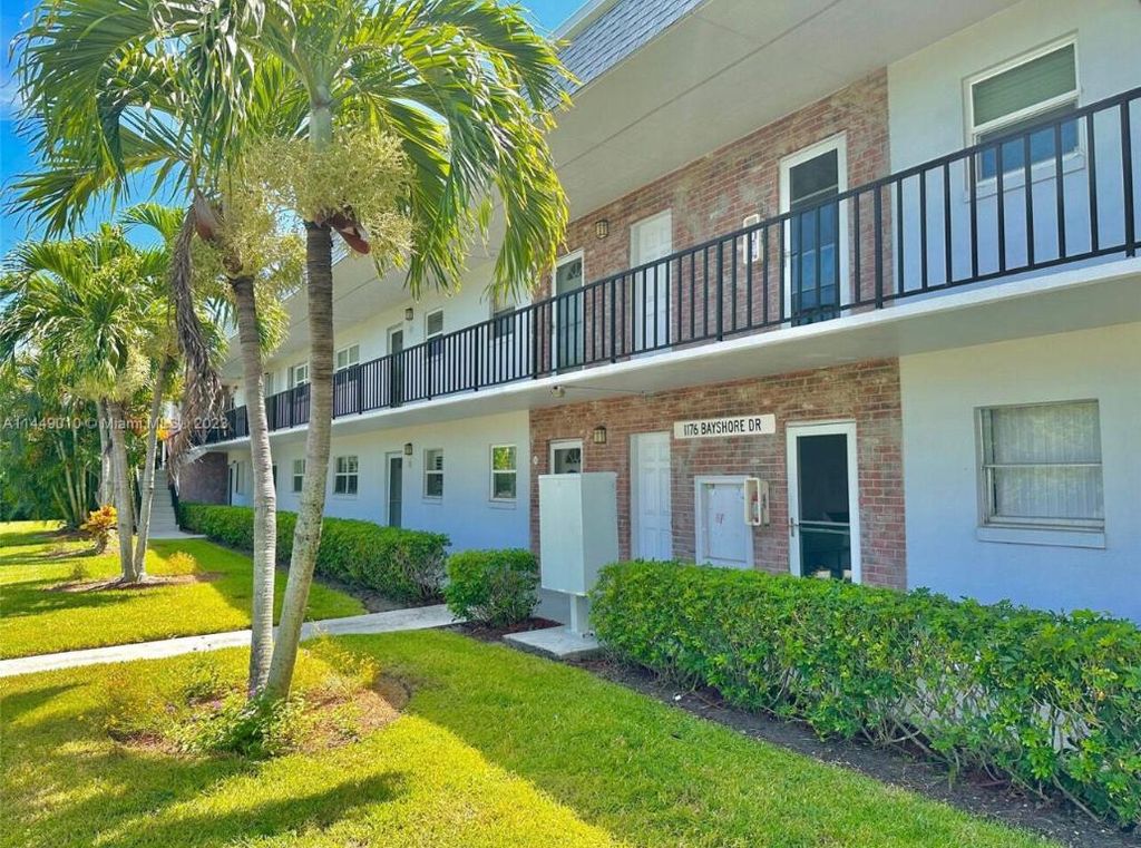 Photo of 1176 Bayshore Drive #105, Fort Pierce, FL 34949 (MLS # R10926554)