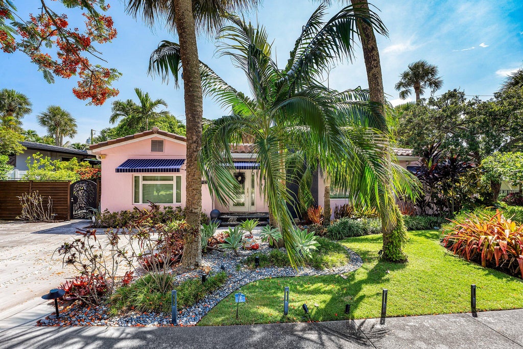 Photo of 742 PARK Drive W, Boca Raton, FL 33432 (MLS # B26081778)