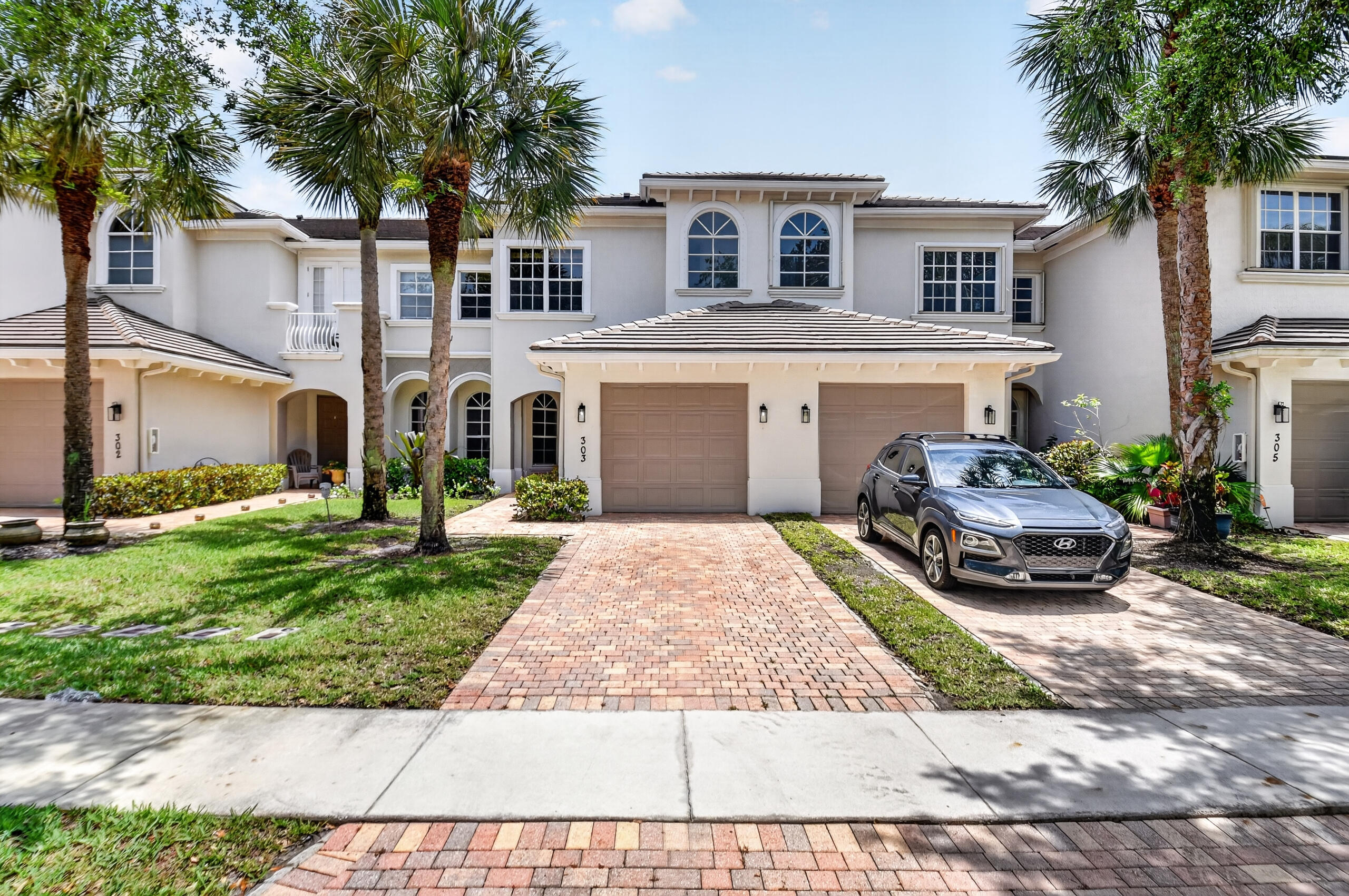 6421 Bella Circle 303