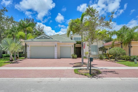Featured picture for the property R10721318