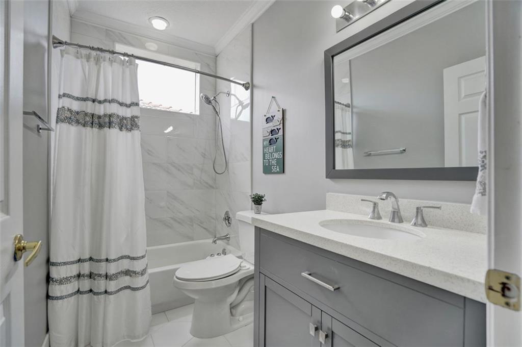 Lakeview West - Vizcaya - Residential