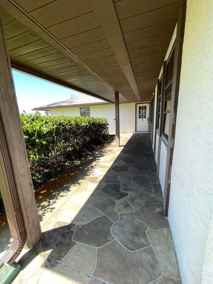 1315 SE PETUNIA Avenue