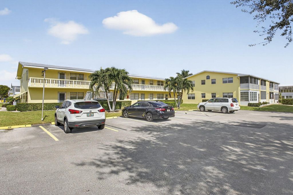 Photo of 100 Sheffield E, West Palm Beach, FL 33417 (MLS # R11159088)