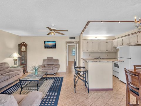 Tiny photo for 238 Ventnor Q #238, Deerfield Beach, FL 33442 (MLS # F10551413)