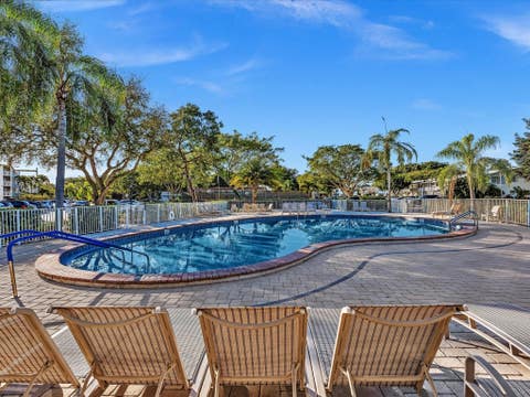 Tiny photo for 238 Ventnor Q #238, Deerfield Beach, FL 33442 (MLS # F10551413)