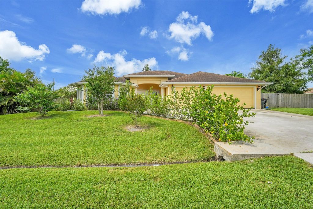 Photo of 100 SW Lion Lane, Port Saint Lucie, FL 34953 (MLS # F10503259)
