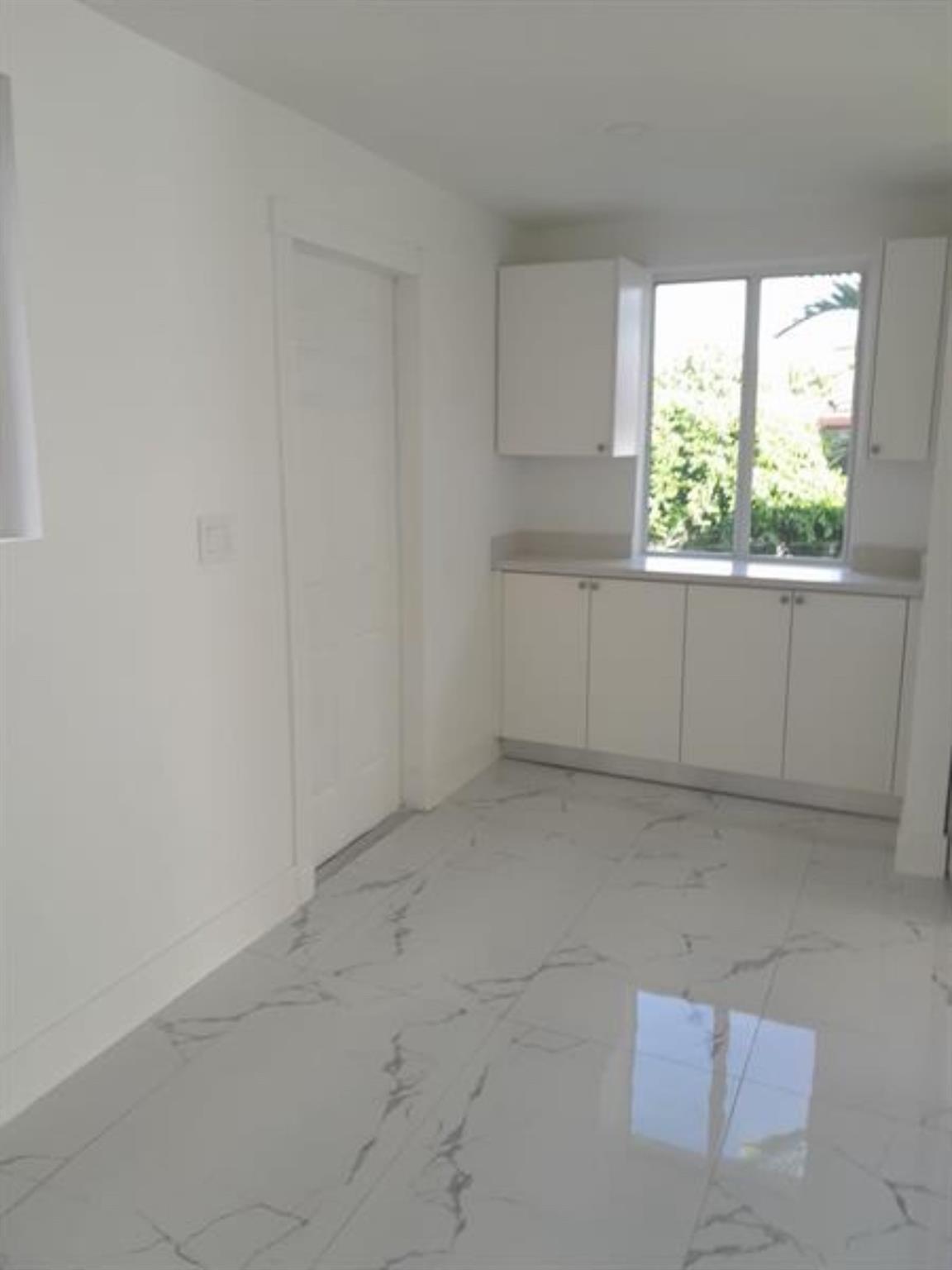 MC KEEVER TERR NO 3 - Residential