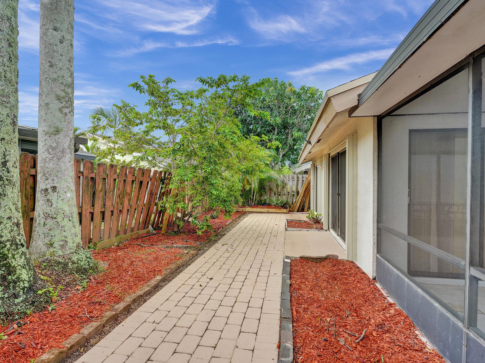 MEADOWS 300 1 - Residential Lease