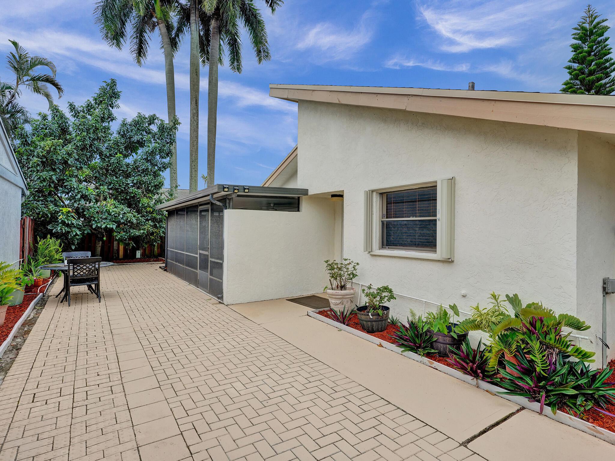 MEADOWS 300 1 - Residential Lease