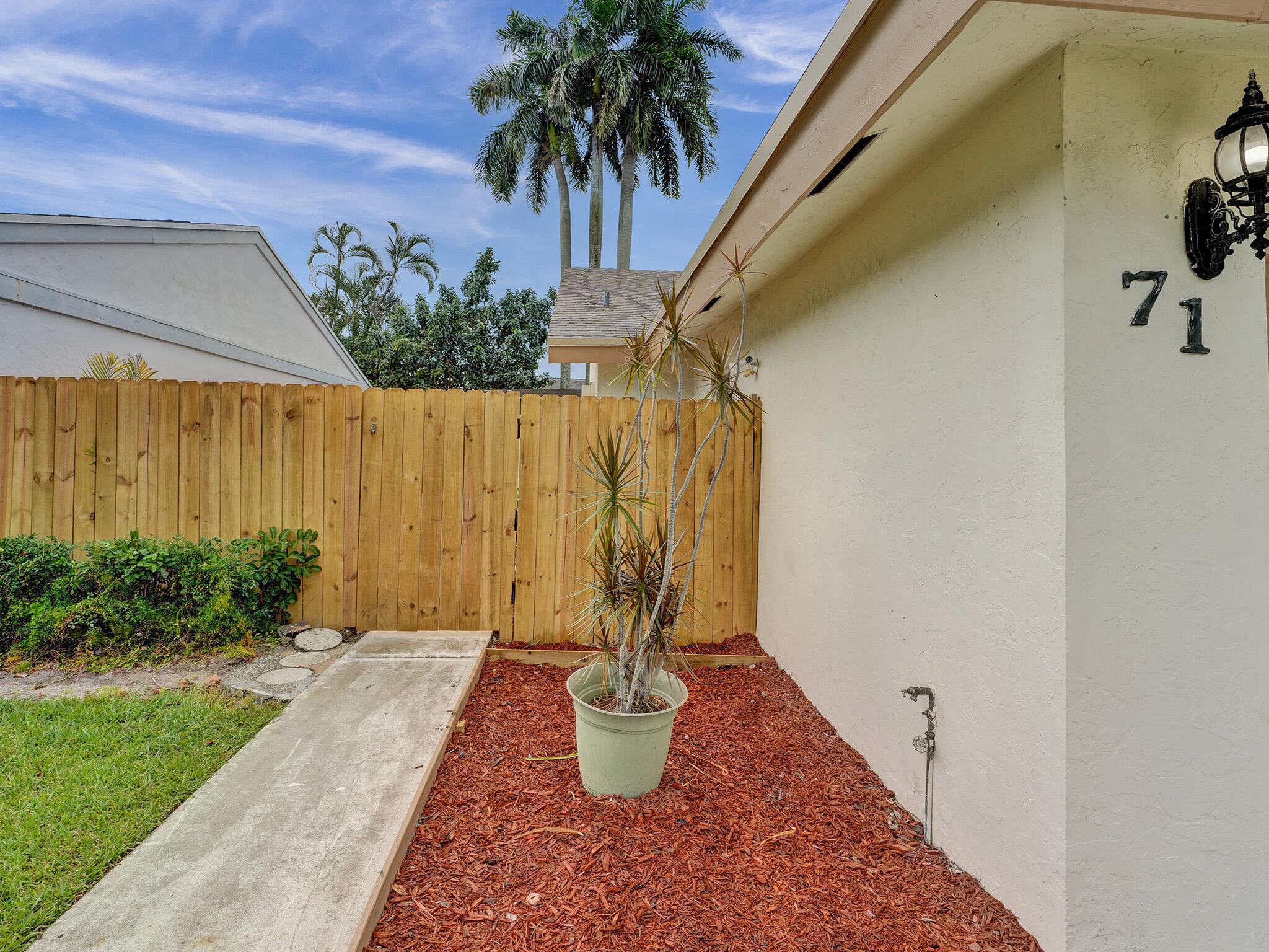 MEADOWS 300 1 - Residential Lease