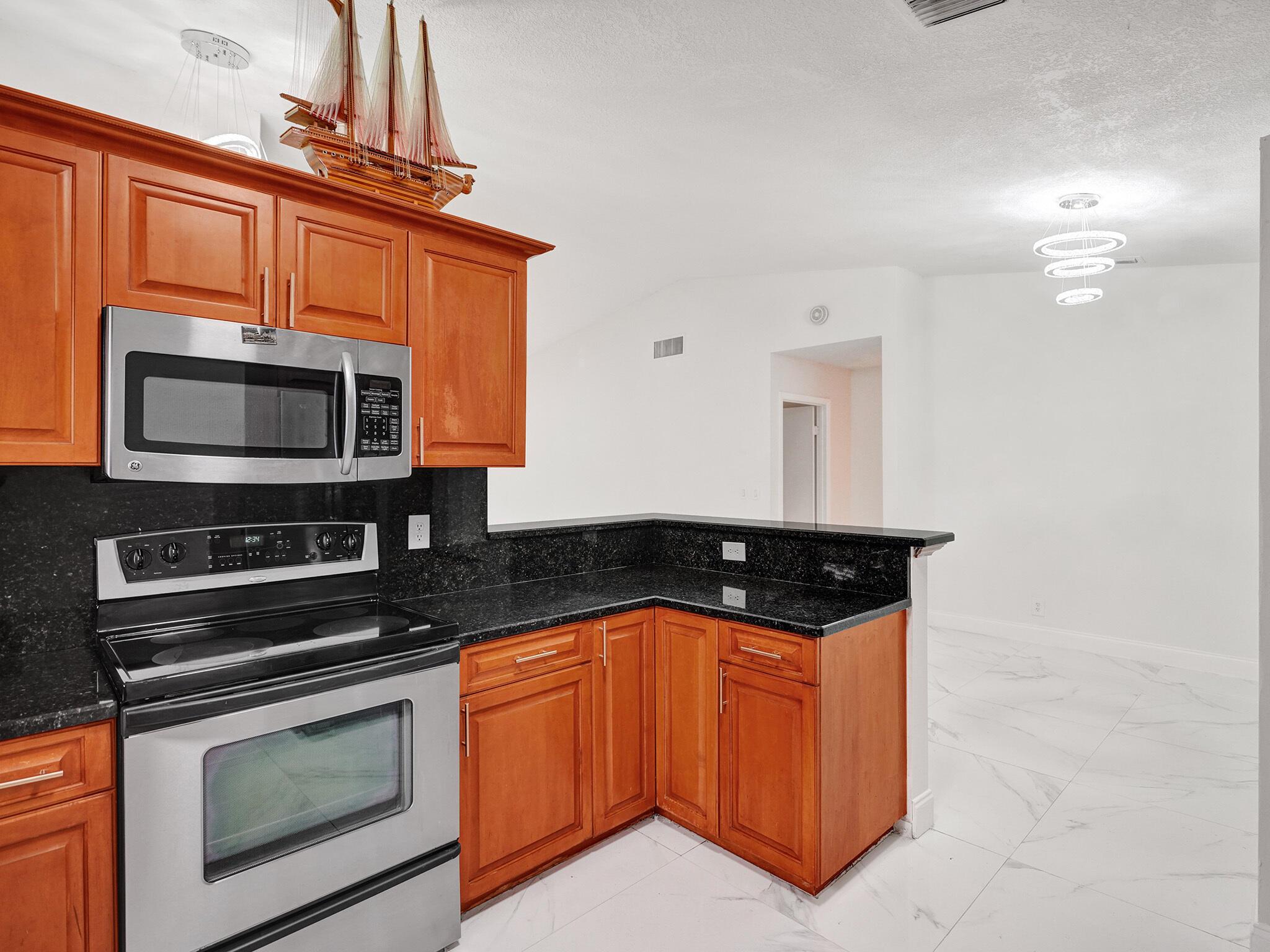 MEADOWS 300 1 - Residential Lease