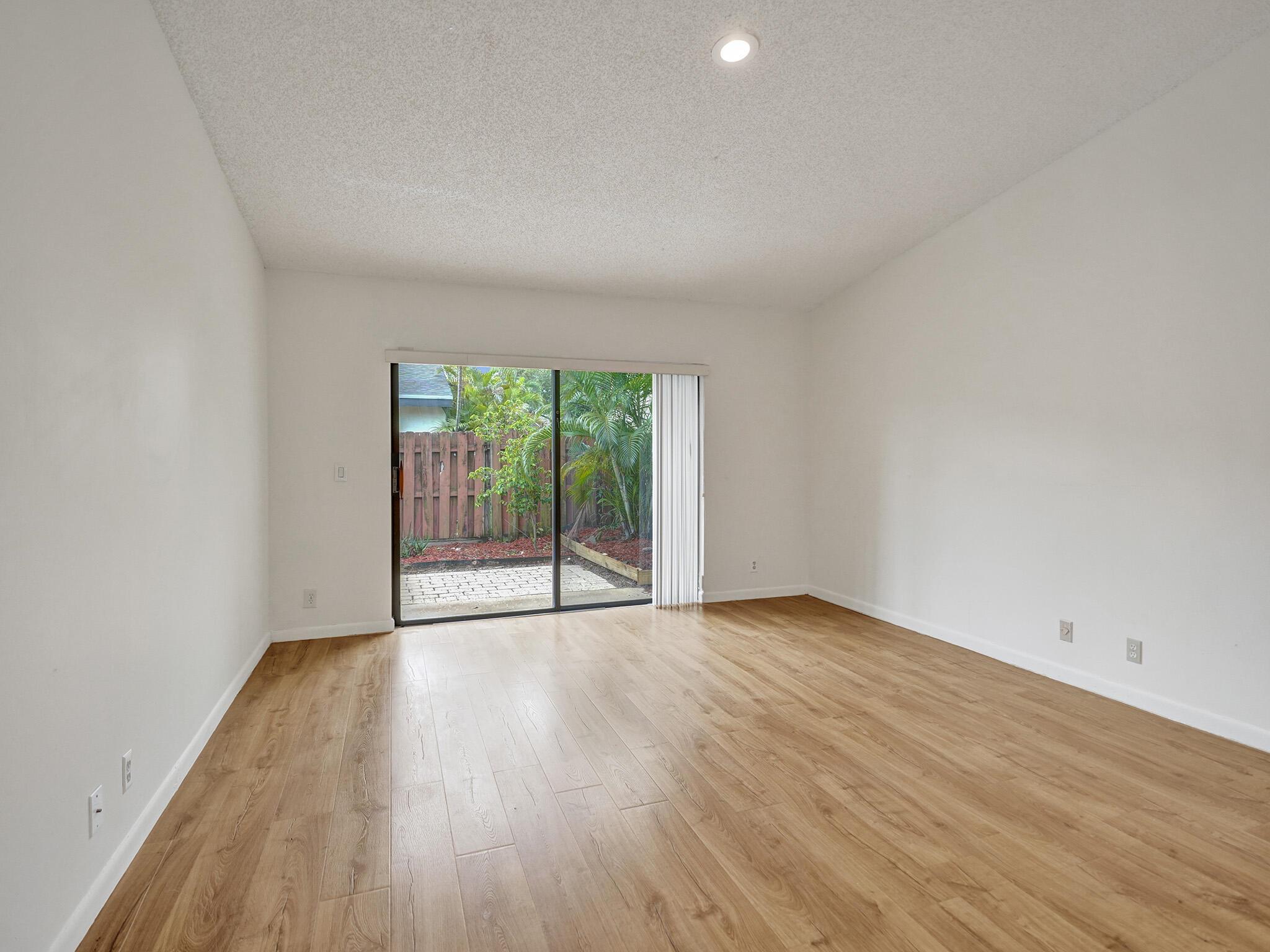 MEADOWS 300 1 - Residential Lease