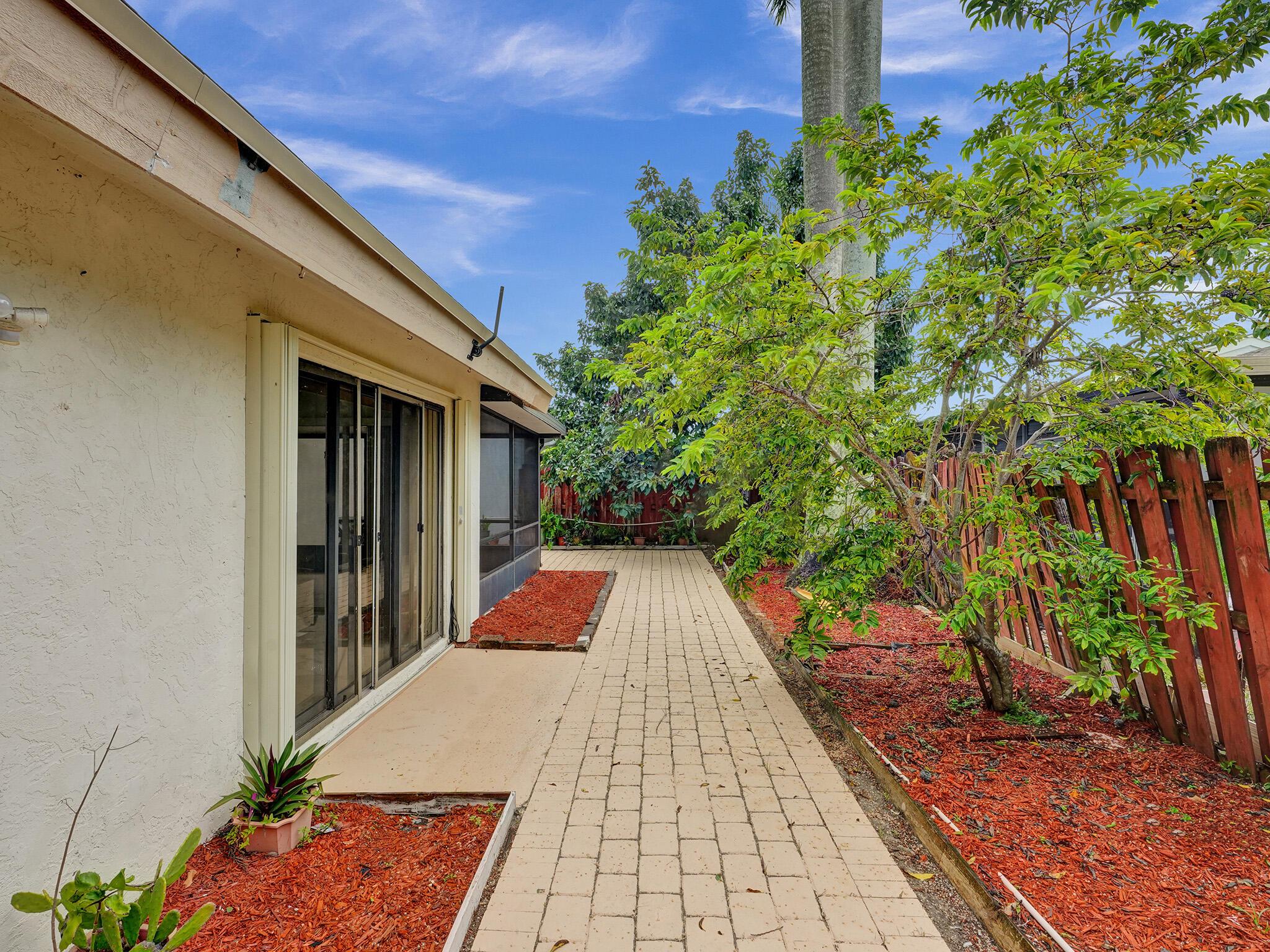 MEADOWS 300 1 - Residential Lease