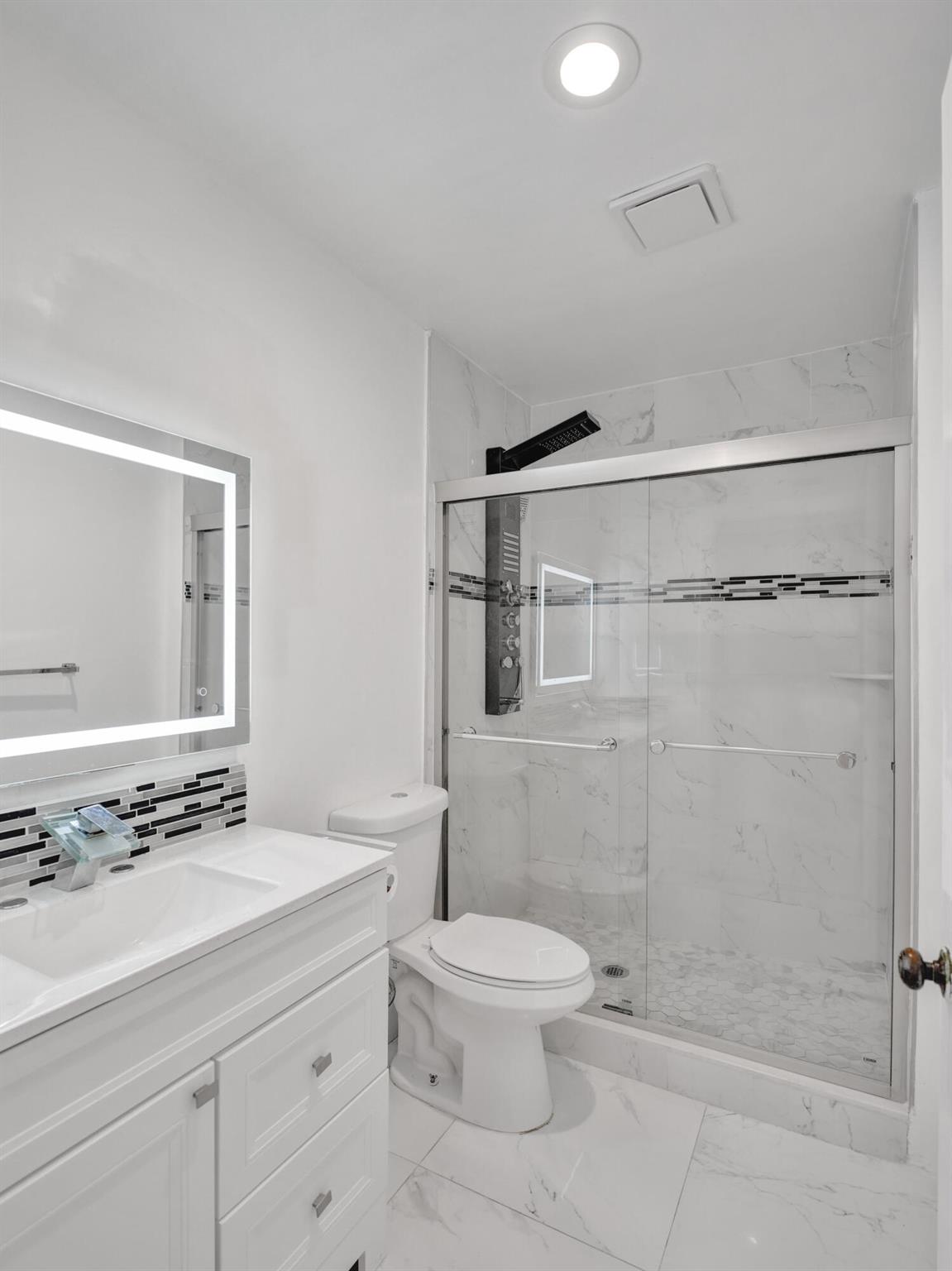 MEADOWS 300 1 - Residential Lease