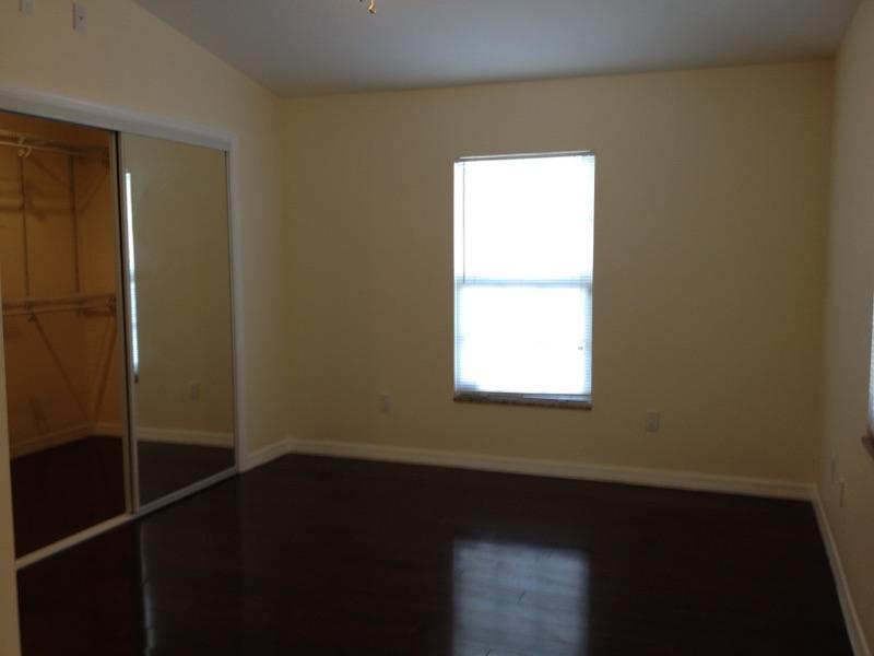 FLORAL PARK LANTANA - Residential Lease