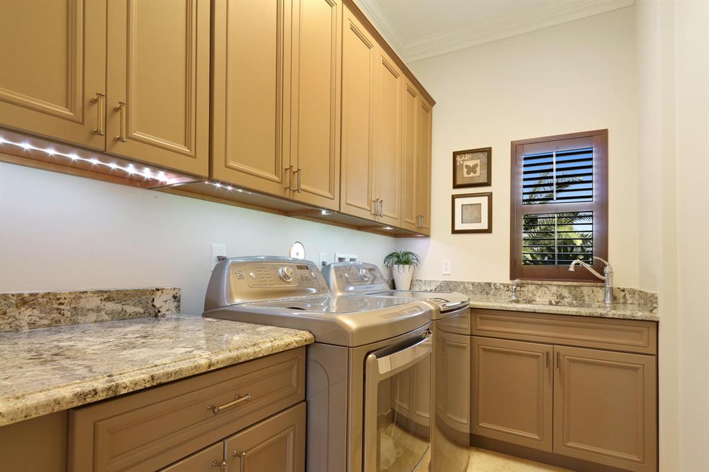 Paradise Port - Residential