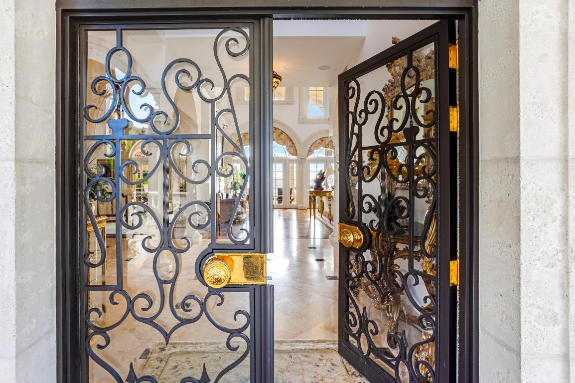 6133 N Ocean Boulevard