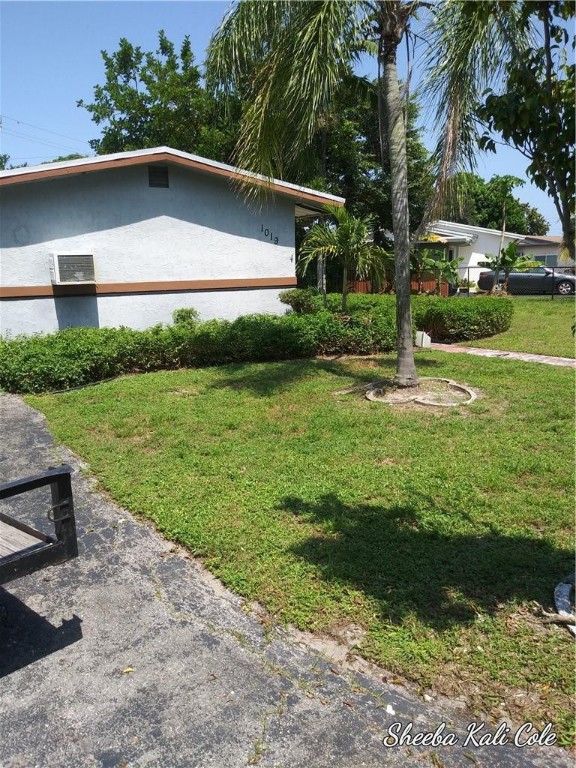 LAUDERDALE VILLAS - Residential