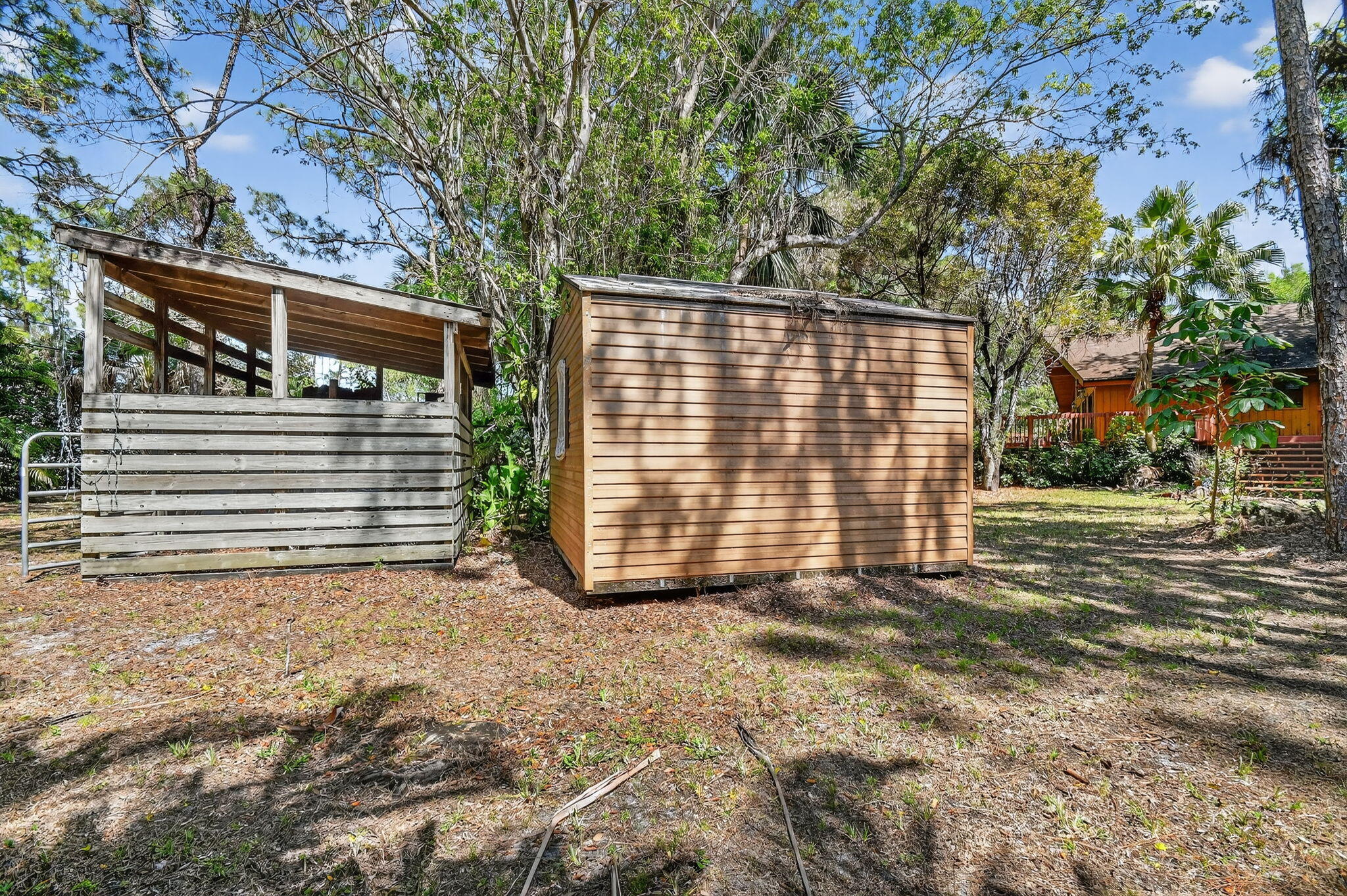 ACREAGE - Residential