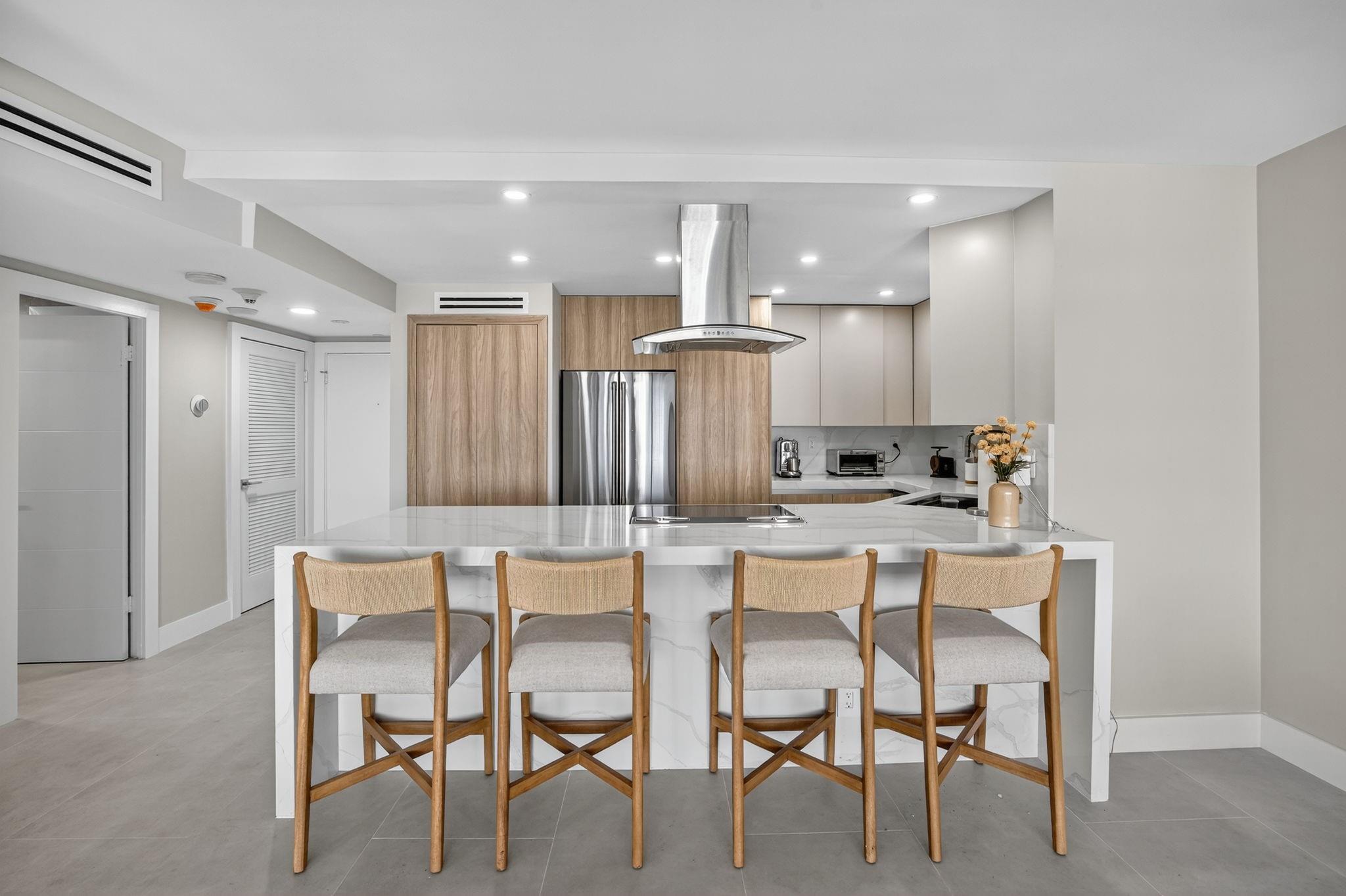 2100 S Ocean Drive 15E