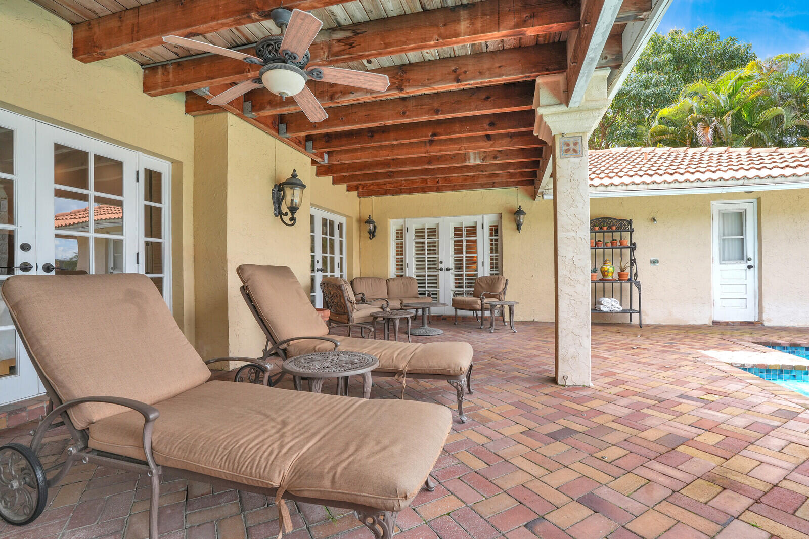 ESTANCIA IV OF VIA VERDE - Residential